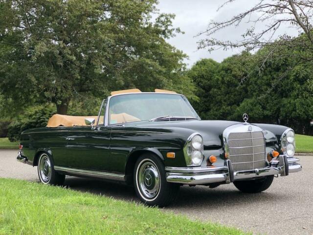 Mercedes-Benz 200-Series 1968 image number 1