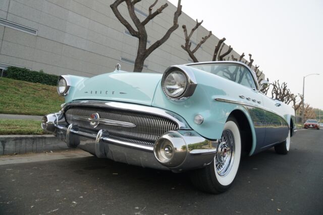 Buick Super 364/300HP 4BBL V8 Convertible 1957 image number 27