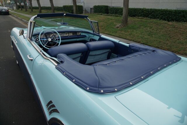 Buick Super 364/300HP 4BBL V8 Convertible 1957 image number 36