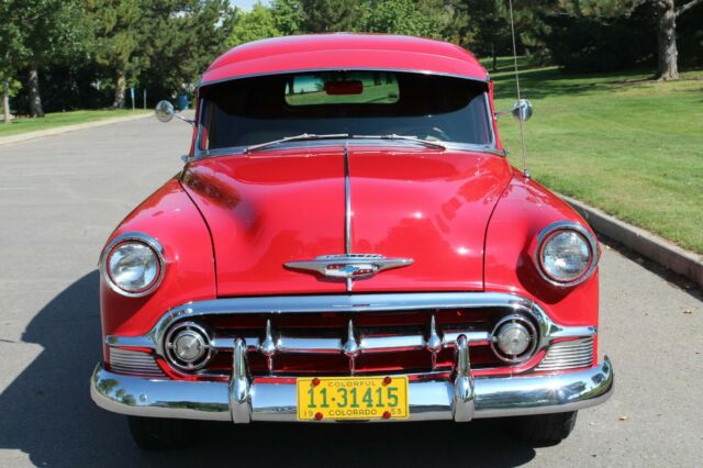 Chevrolet SEDAN DELIVERY 1953 image number 2