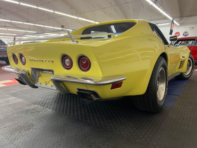 Chevrolet Corvette 1970 image number 9