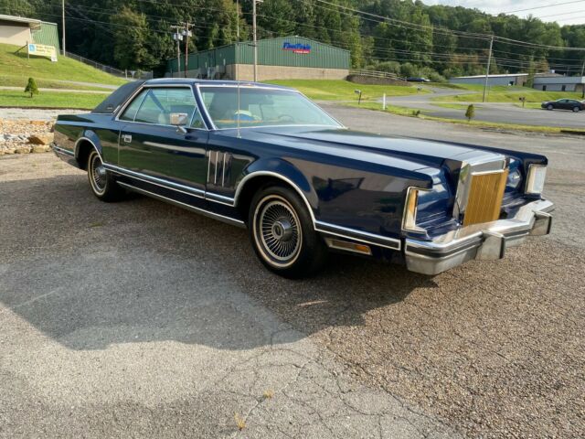 Lincoln Continental 1979 image number 2