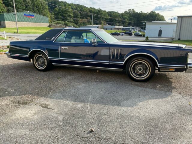 Lincoln Continental 1979 image number 27