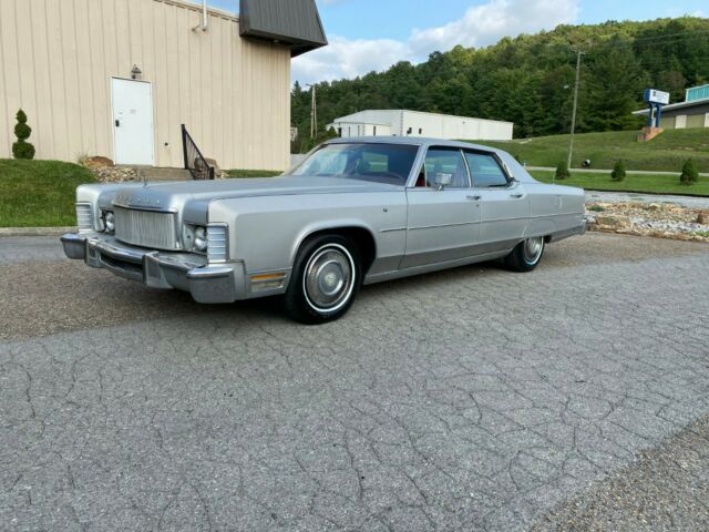 Lincoln Continental 1974 image number 0