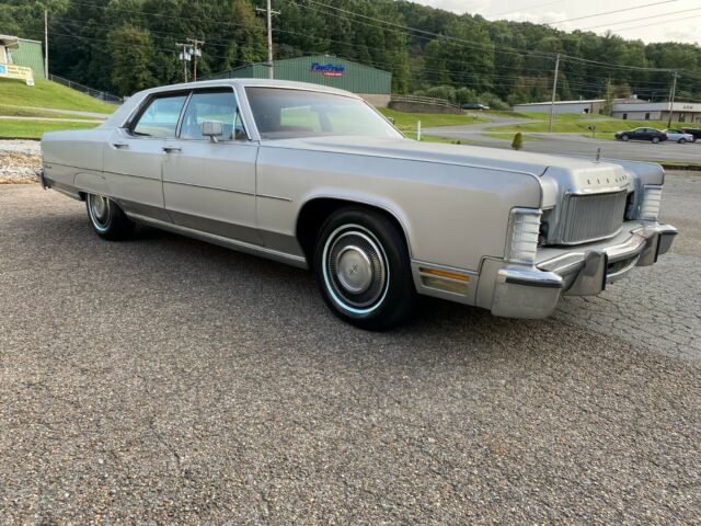 Lincoln Continental 1974 image number 2