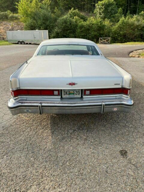 Lincoln Continental 1974 image number 29