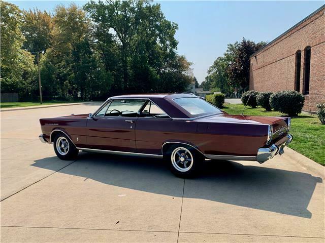 Ford Galaxie 1965 image number 12