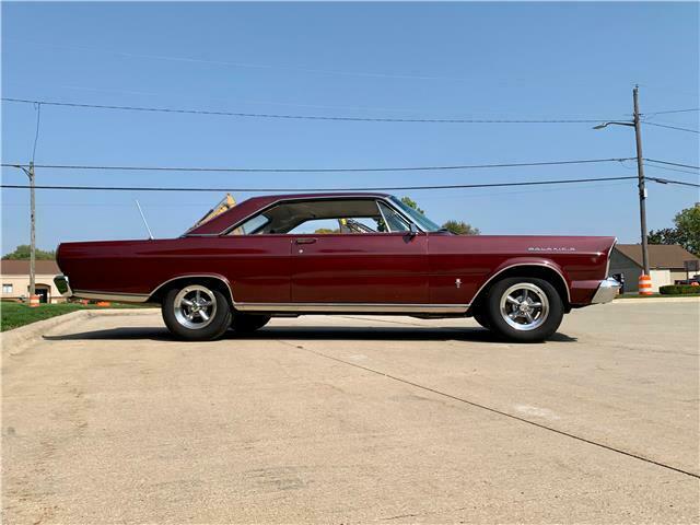 Ford Galaxie 1965 image number 30