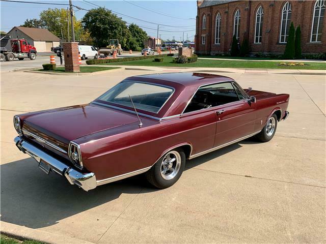 Ford Galaxie 1965 image number 32