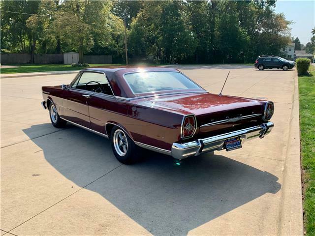 Ford Galaxie 1965 image number 35