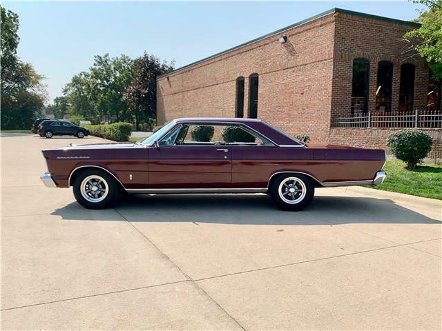 Ford Galaxie 1965 image number 37