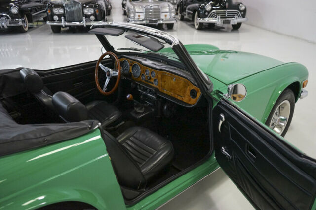 Triumph TR-6 1976 image number 16