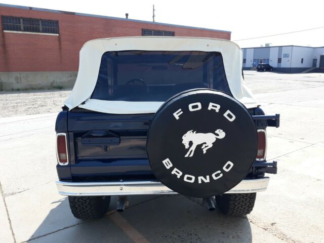 Ford Bronco 1975 image number 24