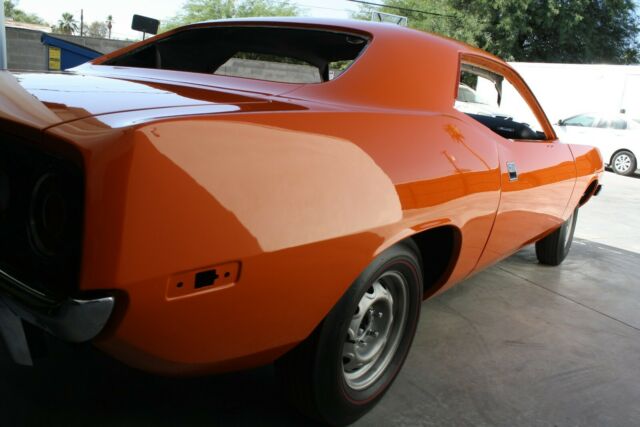 Plymouth Barracuda 1972 image number 2