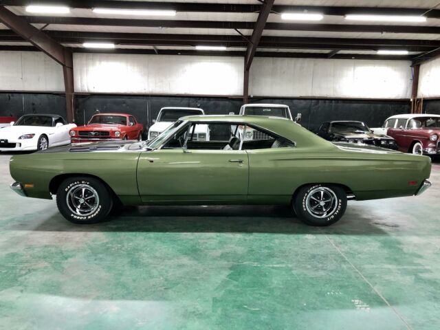 Plymouth Road Runner 1969 image number 1