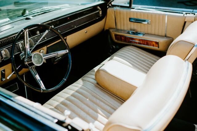 Lincoln Continental 1965 image number 18