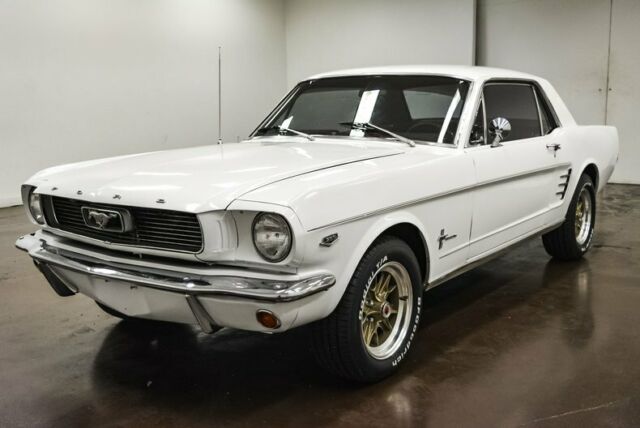 Ford Mustang 1966 image number 26