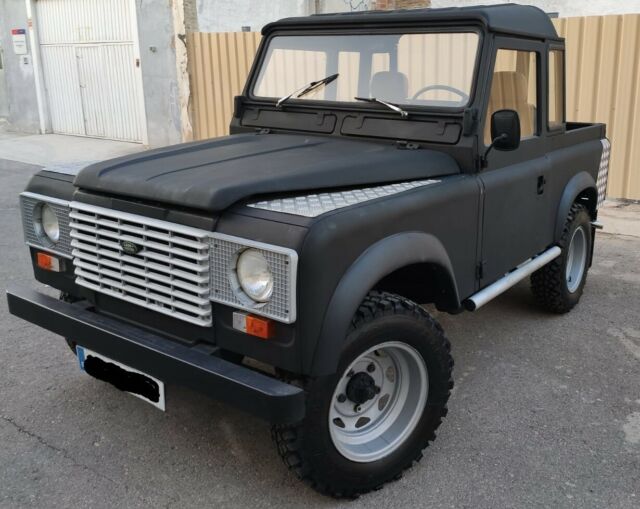 Land Rover Defender 1973 image number 1