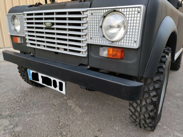 Land Rover Defender 1973 image number 18