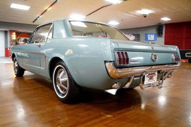 Ford Mustang 1965 image number 10