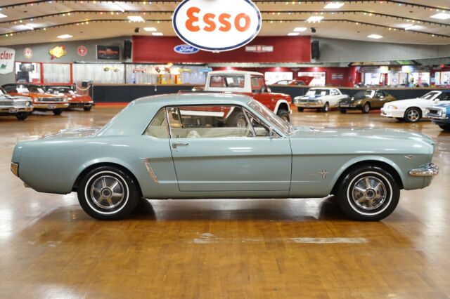 Ford Mustang 1965 image number 18