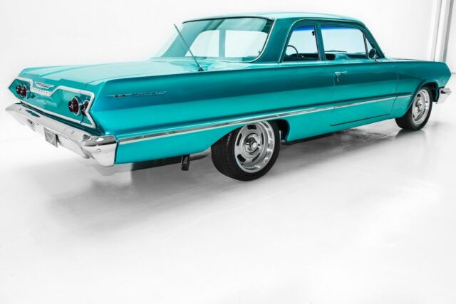 Chevrolet Bel Air/150/210 1963 image number 2