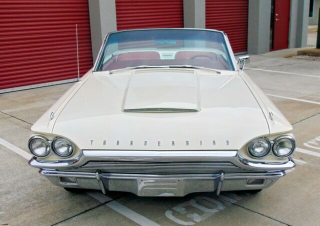 Ford Thunderbird 1964 image number 3