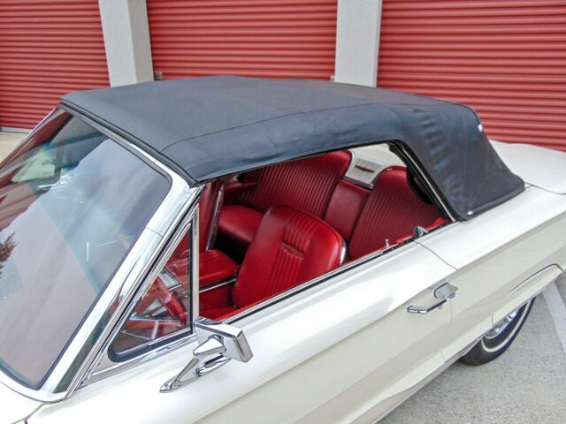 Ford Thunderbird 1964 image number 31