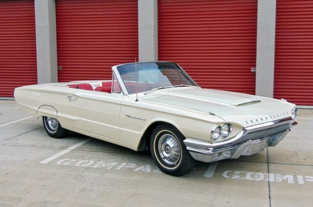 Ford Thunderbird 1964 image number 4