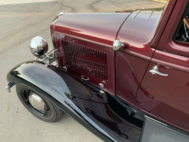 Ford All Steel Deluxe 1932 image number 14