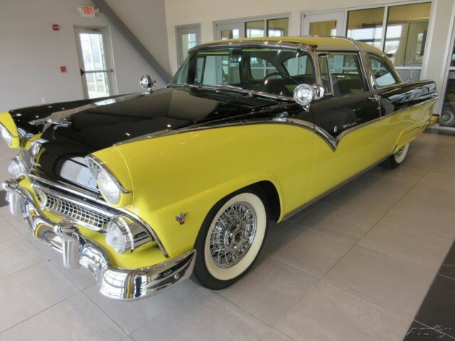 Ford Crown Victoria 1955 image number 14