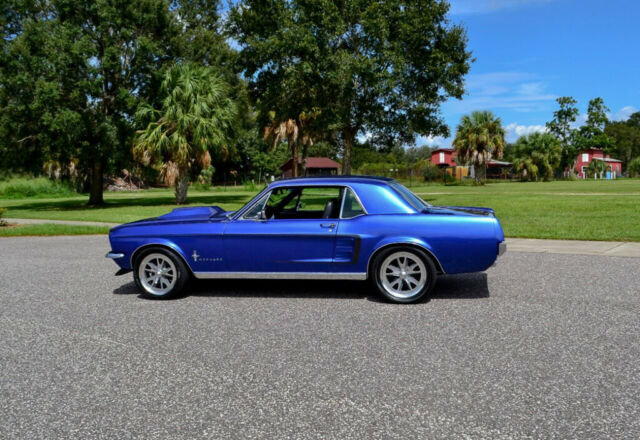 Ford Mustang 1967 image number 1