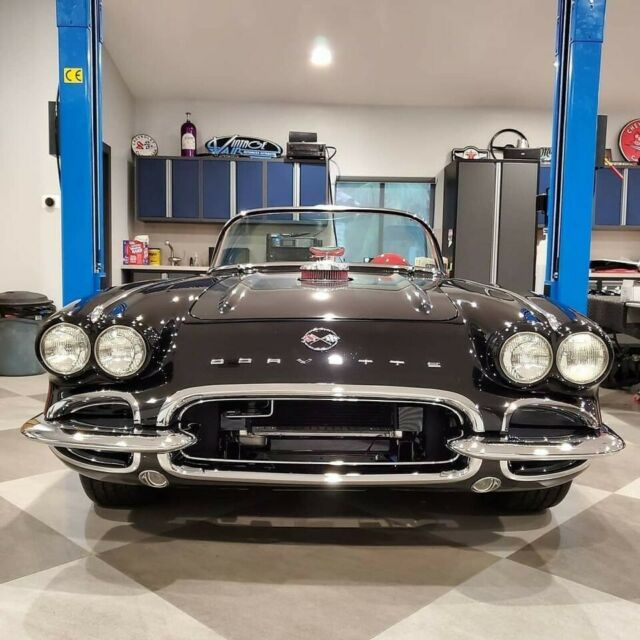 Chevrolet Corvette 1962 image number 1