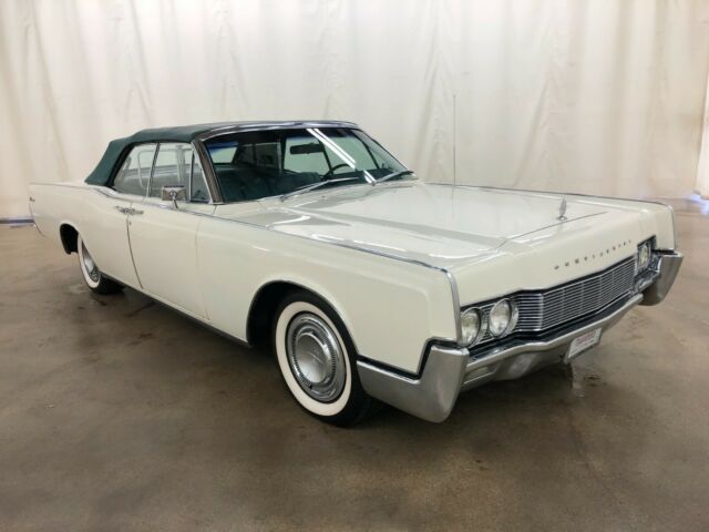 Lincoln Continental 1967 image number 0