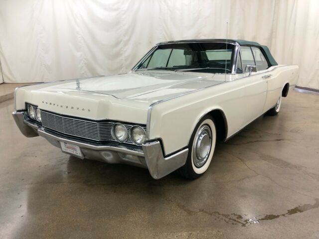 Lincoln Continental 1967 image number 27