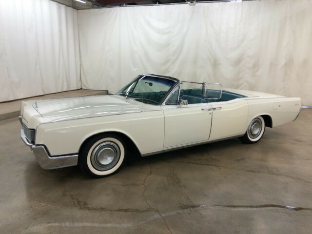 Lincoln Continental 1967 image number 32