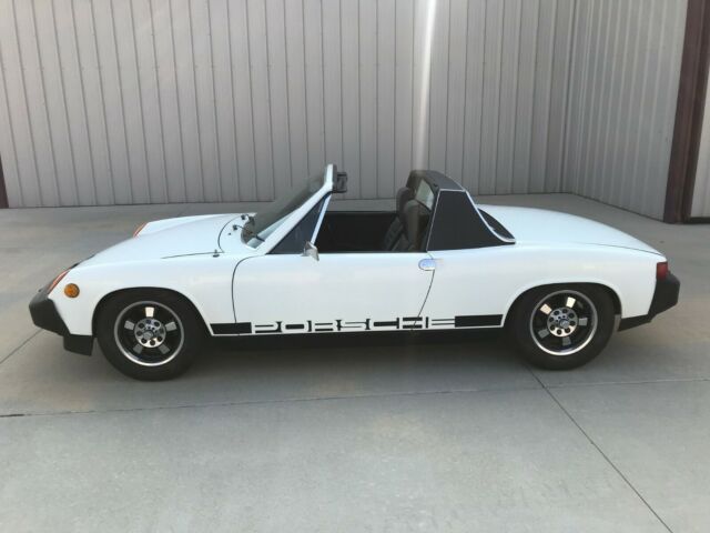 Porsche 914 1975 image number 2