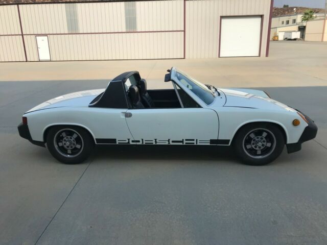 Porsche 914 1975 image number 27