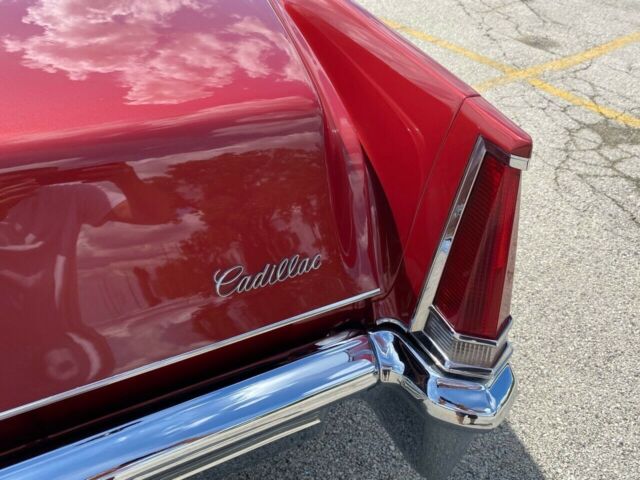 Cadillac DeVille 1969 image number 21