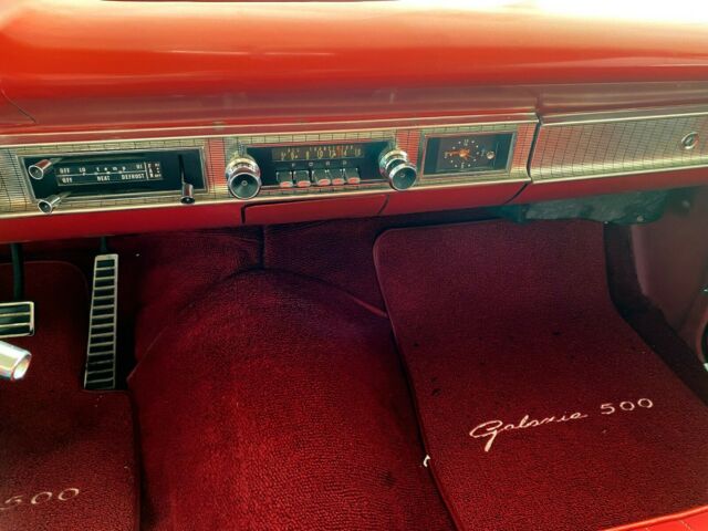 Ford Galaxie 1963 image number 14