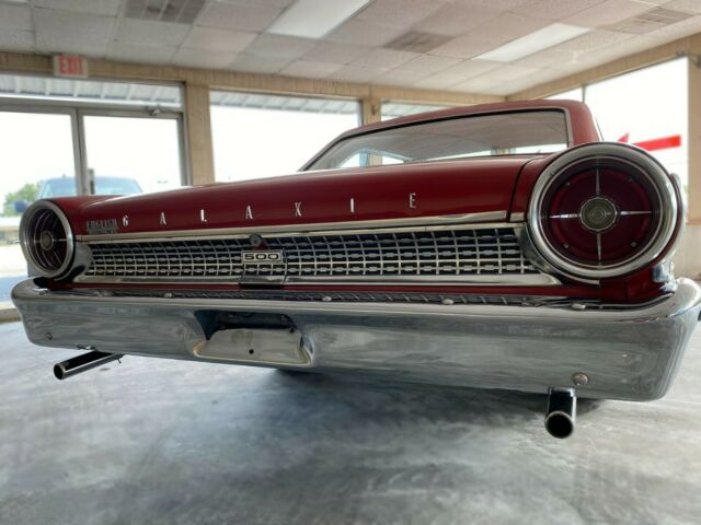 Ford Galaxie 1963 image number 30