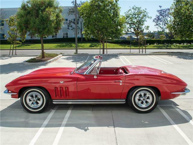 Chevrolet Corvette 1965 image number 30