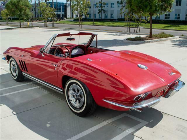 Chevrolet Corvette 1965 image number 31