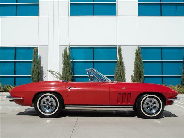 Chevrolet Corvette 1965 image number 34