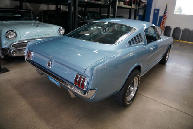 Ford Mustang 289 V8 2+2 Fastback 1965 image number 15