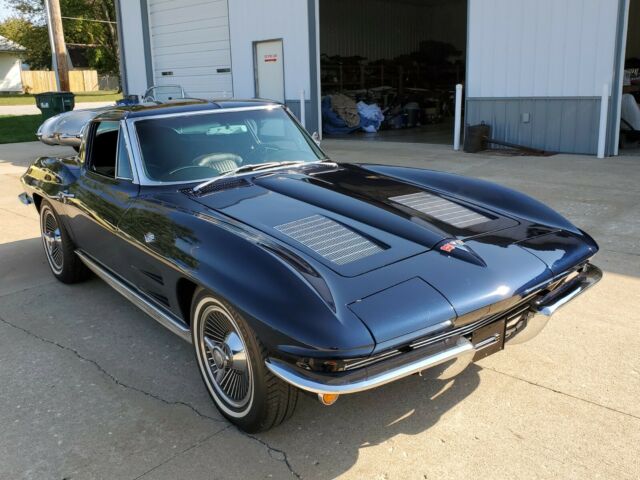 Chevrolet Corvette 1963 image number 2