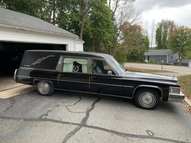 Cadillac Hearse 1978 image number 0