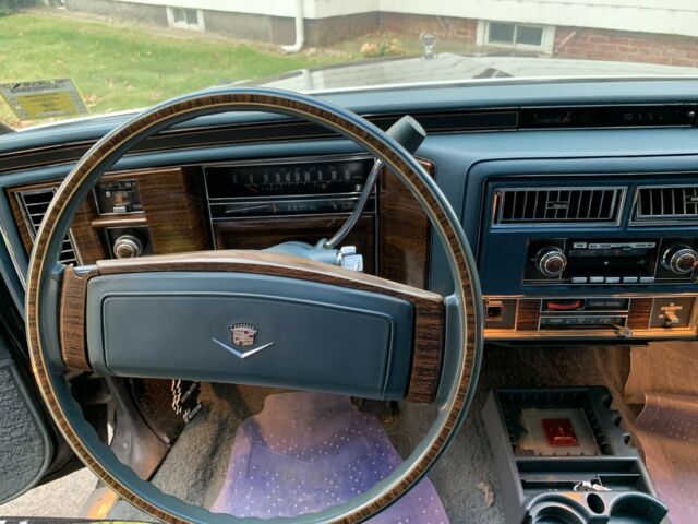 Cadillac Hearse 1978 image number 15