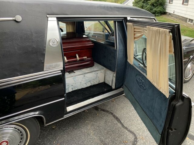 Cadillac Hearse 1978 image number 20