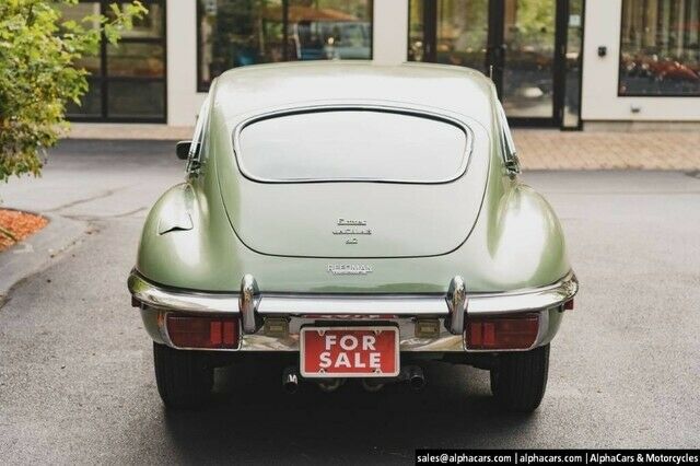 Jaguar E-Type 1969 image number 29